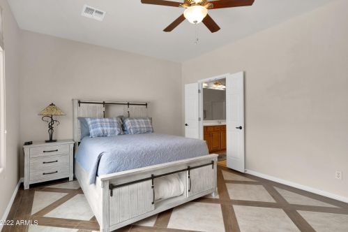 584 Twin Peaks Pkwy, San Tan Valley AZ  85143-5828 exterior