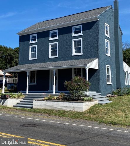 11 Big Rd, Zieglerville, PA 19492-9706