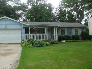 2502 Norman Dr, Cuyahoga Falls, OH 44224-2774