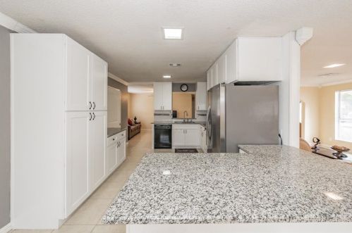 527 Fairmeadows Dr, Duncanville, TX 75116-2718