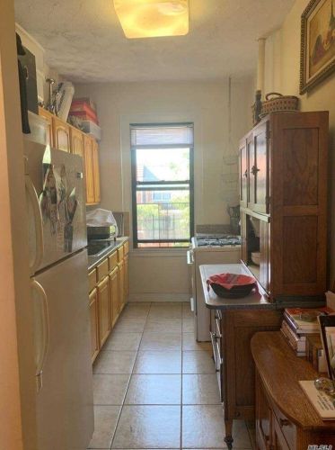 21-15 33rd St, Long Island City NY  11102-2024 exterior