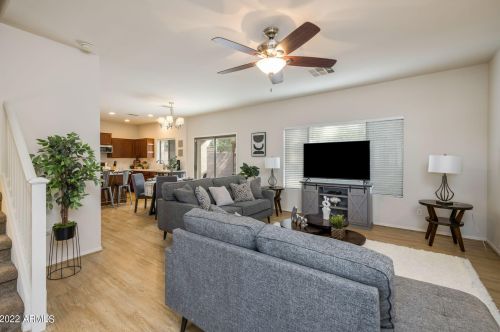 1061 Redwood Dr, Chandler, AZ 85286-2425