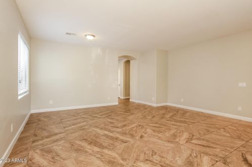 9743 Horse Thief Pass, Tolleson AZ  85353-8512 exterior