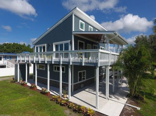 720 Matanzas Ct, Fort Myers Beach, FL 33931-2120