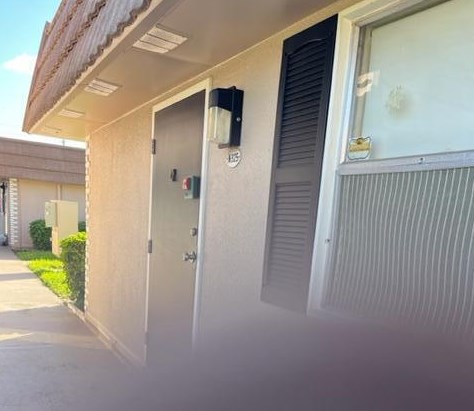 325 Seville, Delray Beach FL  33446-2155 exterior