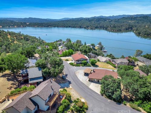 8121 Smith Point Rd, Lake Nacimiento CA  93426-9633 exterior