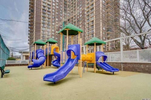 270-10 Grand Central Pkwy, Floral Park NY  exterior