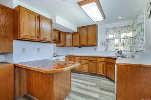 68 Mckinley Ave, White Plains NY  10606-1618 exterior