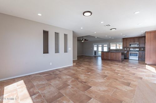 4554 Echo Ln, Glendale, AZ 85302-6509