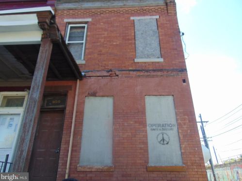 950 Pine St, Camden NJ  08103-1601 exterior