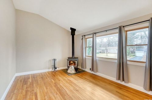 48 Thorney Ave, Huntington Station NY  11746-3253 exterior