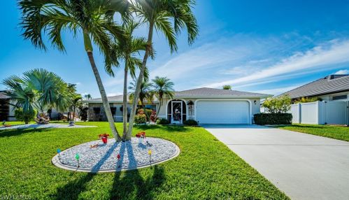 1006 14th Ter, Cape Coral, FL 33909-1498