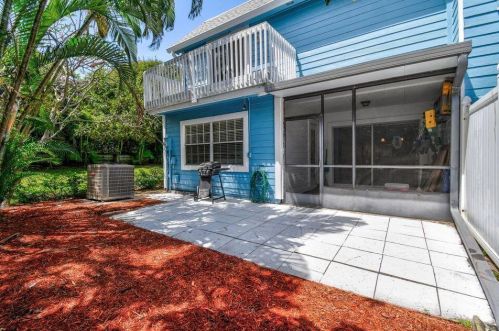 121 Ocean Dunes Cir, Jupiter FL  33477-9140 exterior