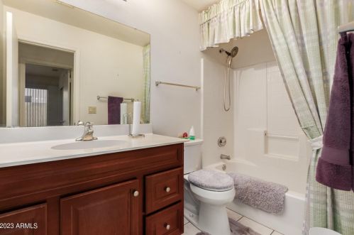 11924 67 Dr, Peoria AZ 85383-7104 exterior