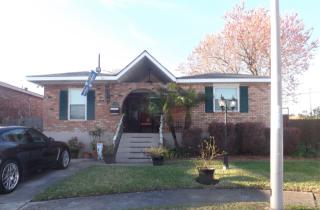 9 John L Ct, Gretna, LA 70053-6927