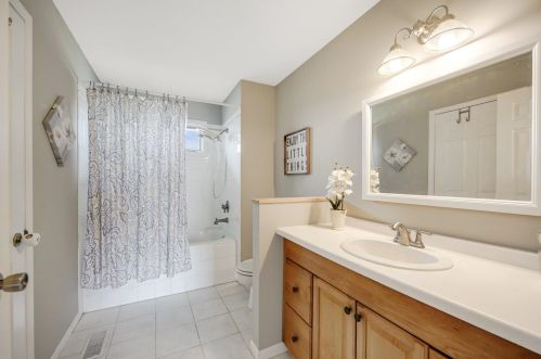 808 218th St, East Farmington WI  54020-4518 exterior