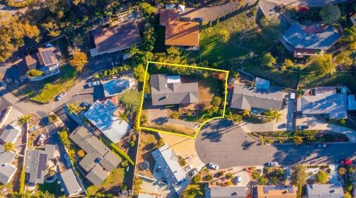 1279 Peach Grove Ln, Vista, CA 92084-6345
