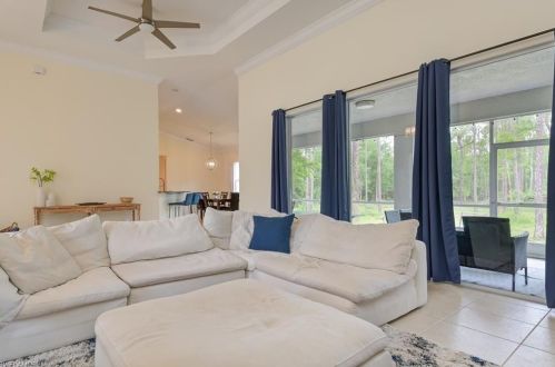 4215 4th Ave, Naples, FL 34117-9026