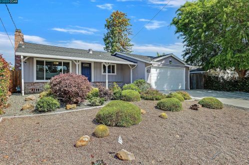 1831 Oakmead Dr, Concord CA 94520-3006 exterior