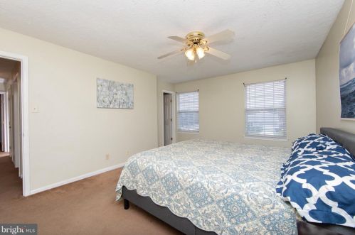 2 Touchstone Ct, Erial NJ  08081-4704 exterior