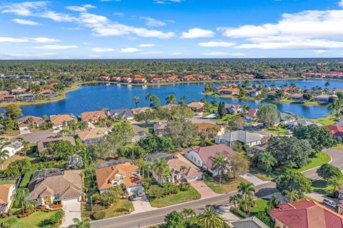 316 Lambton Ln, Naples, FL 34104-7865