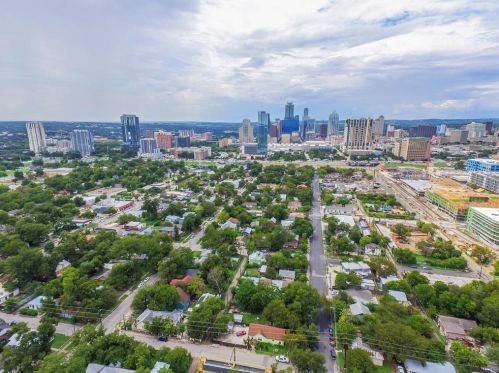 1401 4th St, Austin, TX 78702-3811