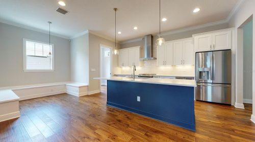865 39th Ave, Saint Petersburg, FL 33703-4627