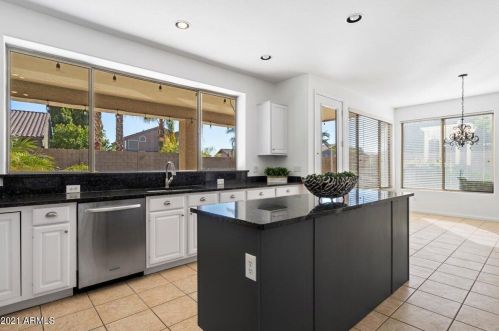 21523 72 Ave, Glendale AZ  85303-1630 exterior