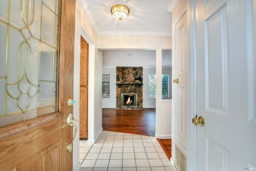 150 Alonzo Ct, Vacaville CA  95687-5466 exterior