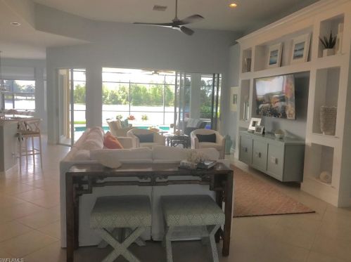 6156 Dogleg Dr, Naples FL  34113-1694 exterior