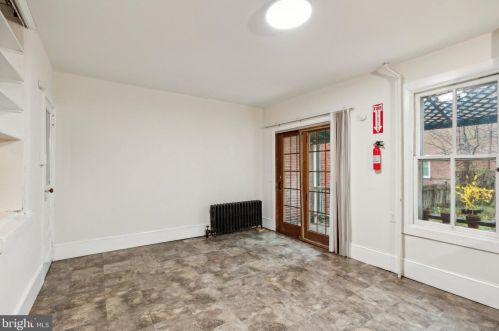 345 Chestnut St, Pottstown PA  19464-5638 exterior