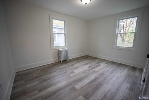 195 Overpeck Ave, Ridgefield Park NJ  07660-1218 exterior