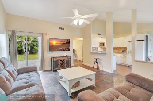10579 Bobbie Ln, West Palm Beach FL  33411-3042 exterior
