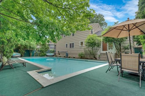 64 Fairview Pl, Montclair, NJ 07043-2328