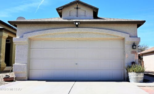 9222 Muleshoe St, Tucson, AZ 85747-5362