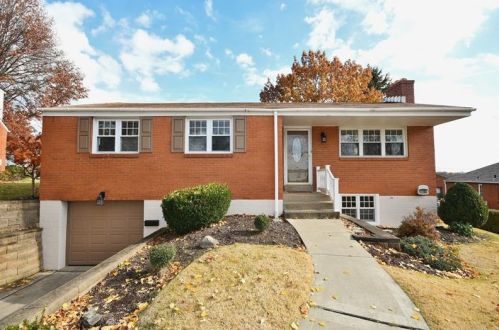 5243 Caste Dr, Pittsburgh, PA 15236-1573