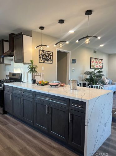 1315 Everett Pl, Orange CA  92867-7007 exterior