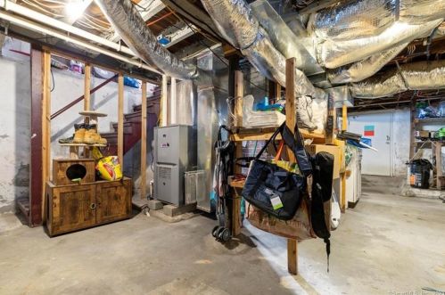 3 Griswold Ct, United States Coast Guard Ac CT  06320-5209 exterior