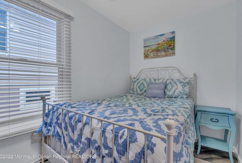 232 Harbor Dr, Lavallette NJ  08735-1434 exterior