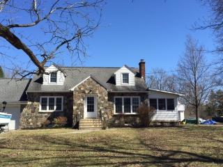 4416 Weaver Rd, Altamont, NY 12009-4626