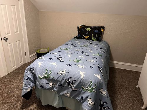 2576 45, Milwaukee WI 53219-3204 exterior