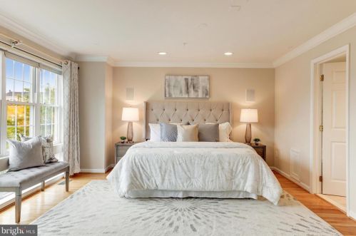 12158 Chancery Sta Cir, Herndon VA 20190-5803 exterior