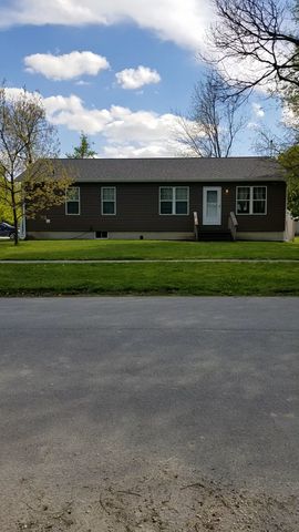 510 4th St, Pitzer, IA 50072-1013