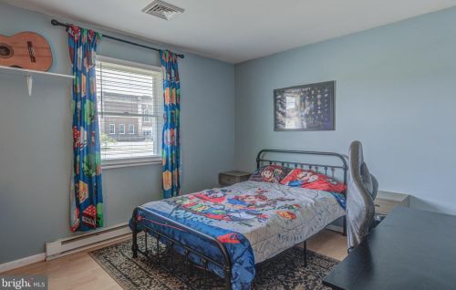 107 8th St, Laurel DE  19956-1401 exterior