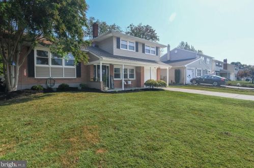 2637 Longfellow Dr, Wilmington, DE 19808-3733