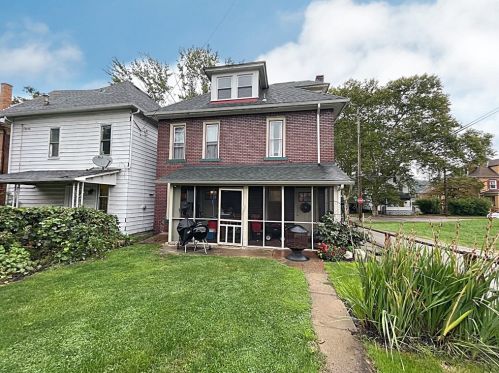 1803 6th Ave, Beaver Falls, PA 15010-4010