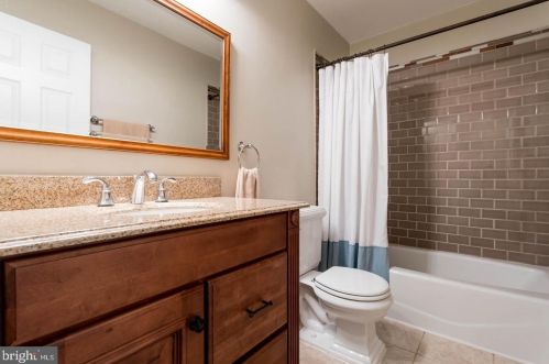 6305 Ridge Top Ct, Spotsylvania VA  22553-1611 exterior