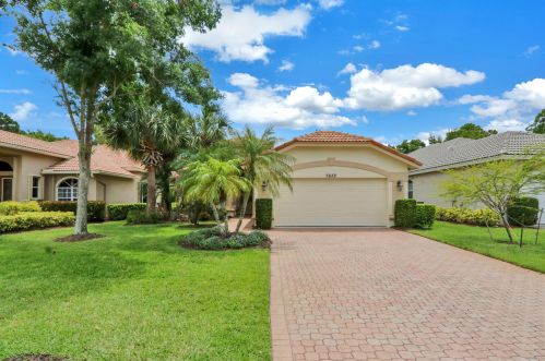 7652 Greenbrier Cir, Fort Pierce, FL 34986-3303