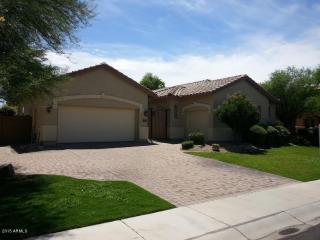 2763 Roanoke St, Gilbert, AZ 85295-2374