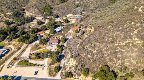 38735 San Francisquito Canyon Rd, Santa Clarita CA  91390-4911 exterior